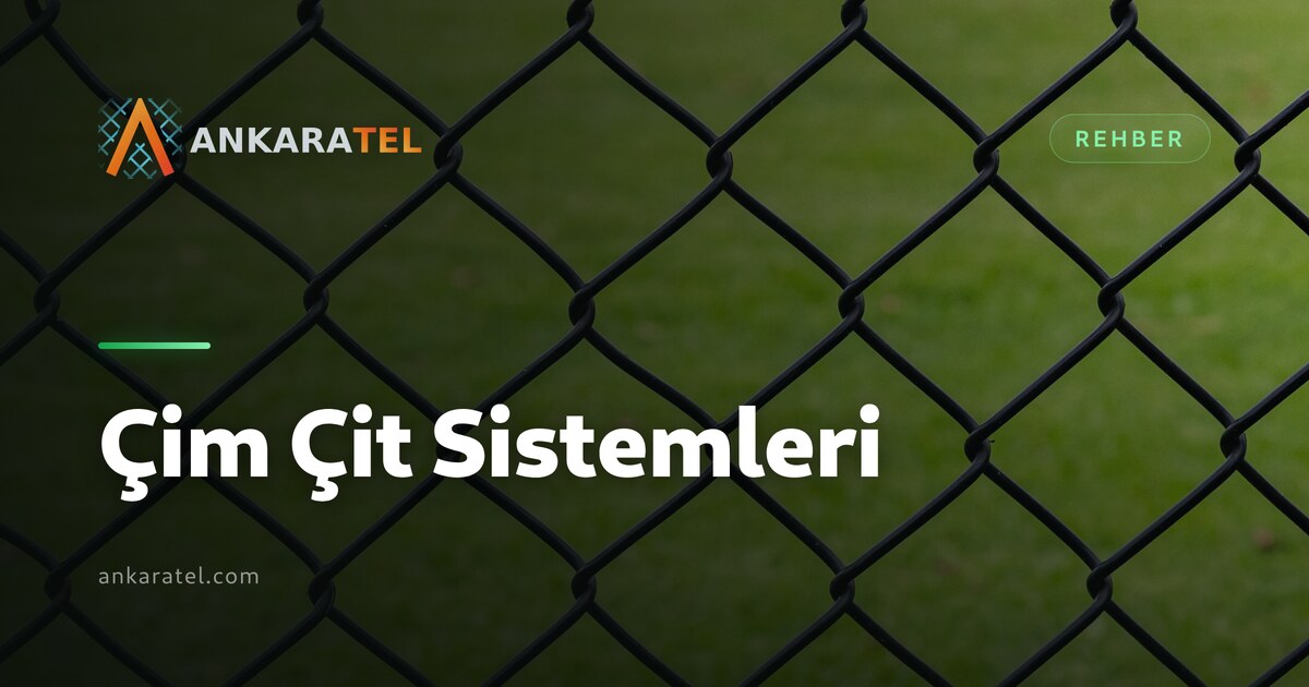Çim Çit Sistemleri — bahçe sınırında yapay çim şeritli çevreleme
