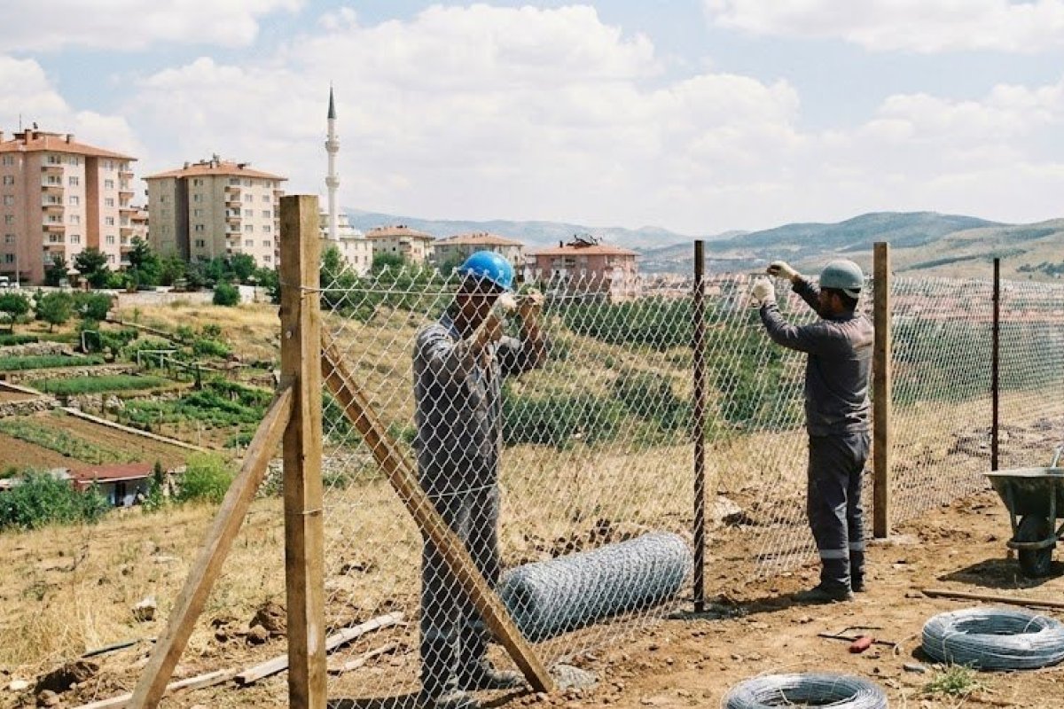 Land perimeter with wire mesh — AnkaraTel